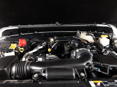 Used 2022 Jeep Gladiator Sport AWD/4WD image 39