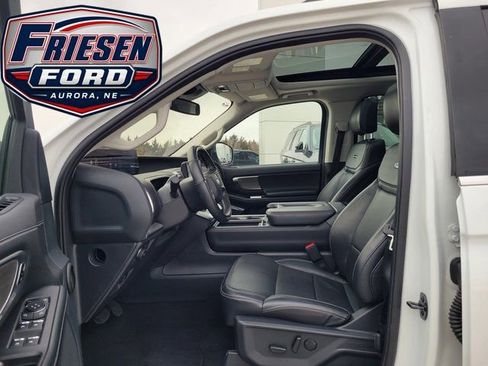 Used 2025 Ford Expedition Max Platinum AWD/4WD image 13
