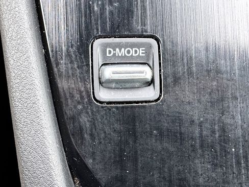 Used 2021 Nissan Rogue S image 21