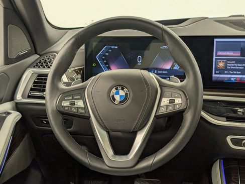 Used 2024 BMW X5 xDrive40i w/ Premium Package image 18