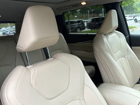 Used 2023 INFINITI QX60 Luxe w/ Cargo Package AWD/4WD image 31