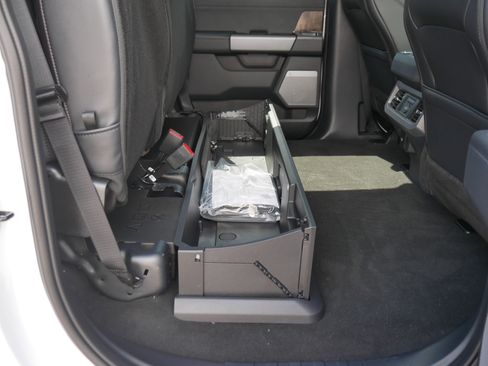 New 2025 Ford F350 Lariat w/ Lariat Ultimate Package image 32