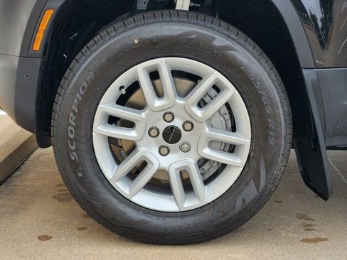 New 2026 Land Rover Defender 110 S image 7