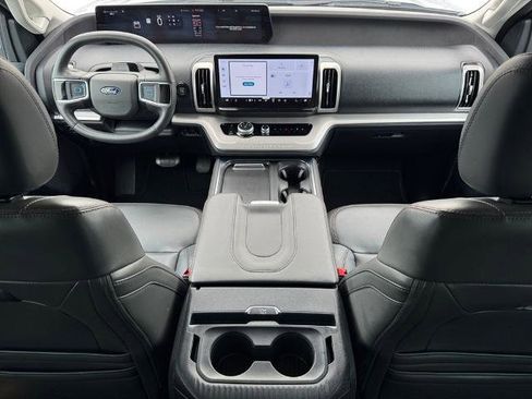 Certified 2025 Ford Expedition Active AWD/4WD image 10