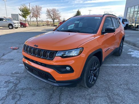 New 2026 Jeep Compass Latitude image 12