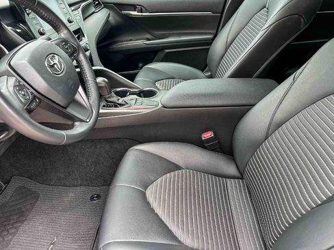 Used 2023 Toyota Camry SE FWD image 13