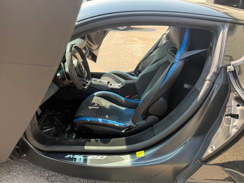 Used 2022 Maserati MC20 Coupe RWD image 19