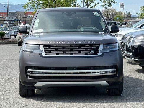 New 2026 Land Rover Range Rover Long Wheelbase SE AWD/4WD image 17