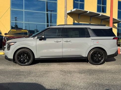 New 2026 Kia Carnival SX Prestige image 3