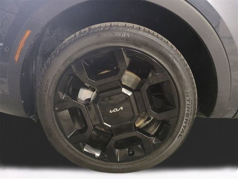 Used 2024 Kia Sorento SX image 11