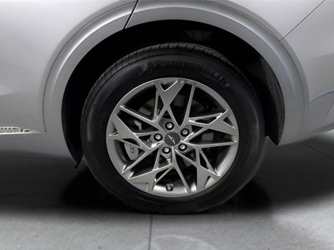 Used 2025 Genesis GV70 2.5T image 17