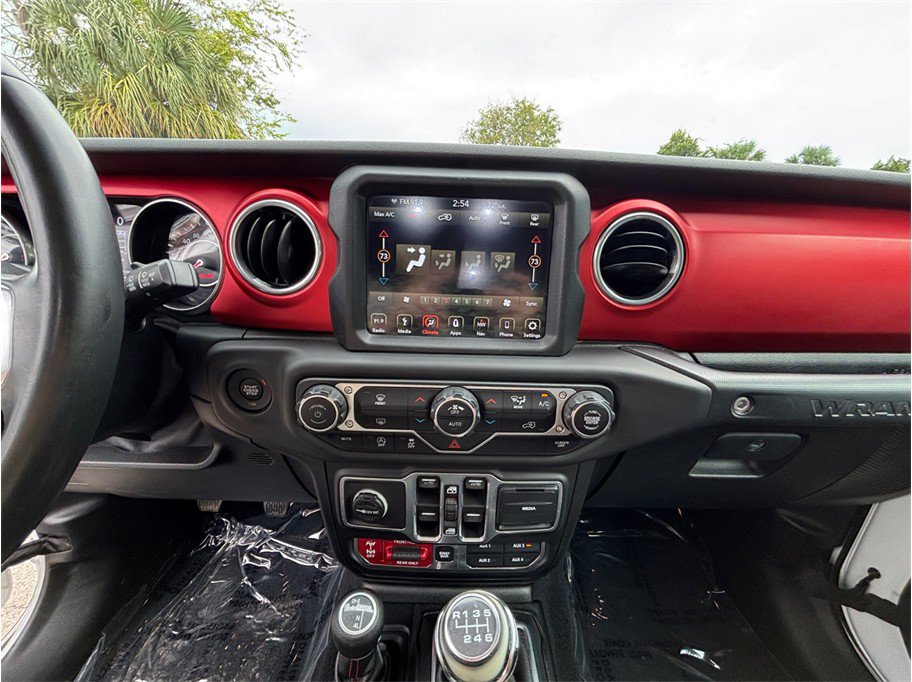Used 2018 Jeep Wrangler Unlimited Rubicon w/ Steel Bumper Group AWD/4WD image 11