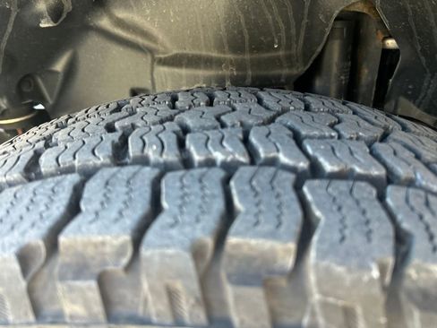 Used 2018 Jeep Wrangler Unlimited Sahara w/ Cold Weather Group image 30