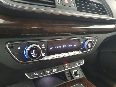 Used 2020 Audi Q5 2.0T Premium w/ Convenience Package AWD/4WD image 27