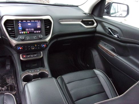 Used 2021 GMC Acadia Denali w/ Denali Ultimate Package image 13