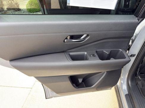 Used 2025 Nissan Pathfinder Rock Creek image 16