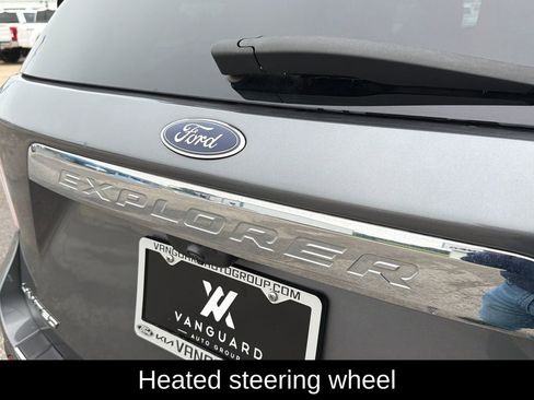 Used 2021 Ford Explorer Limited w/ Equipment Group 301A image 7