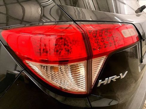 Used 2017 Honda HR-V EX image 29