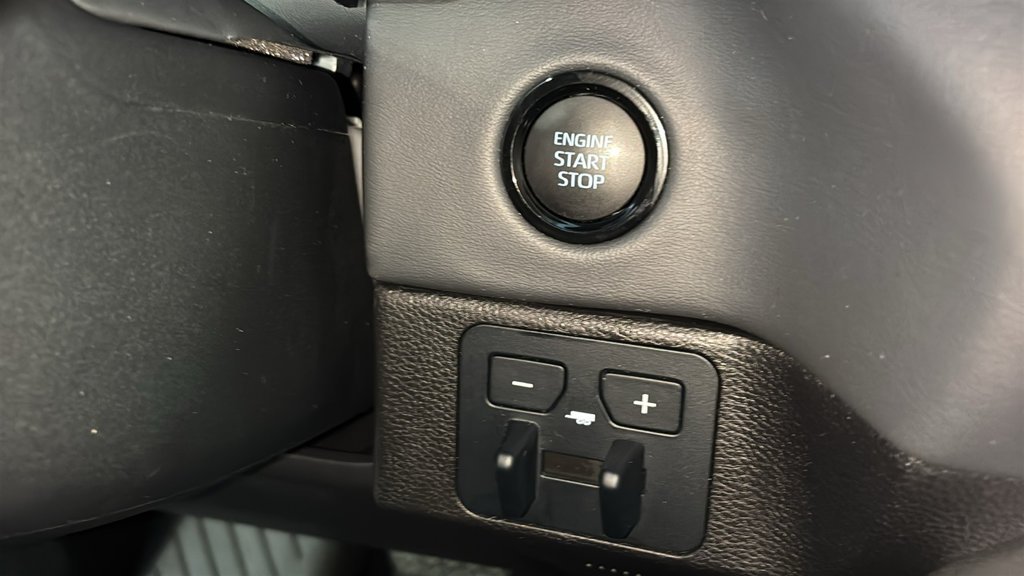 Used 2025 Toyota Tundra Platinum AWD/4WD image 14