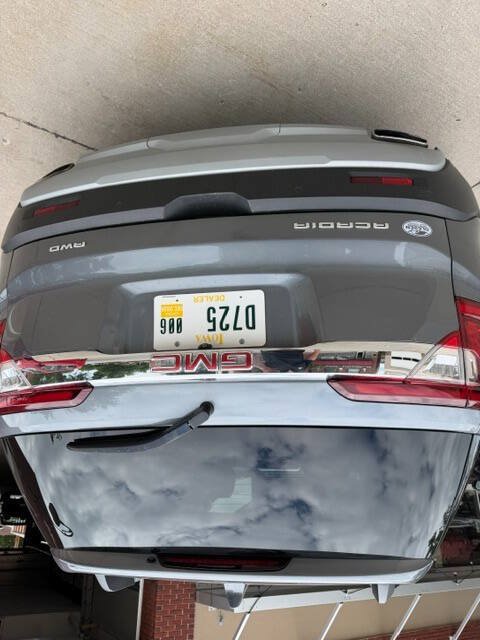 Used 2022 GMC Acadia SLE w/ Driver Convenience Package AWD/4WD image 3