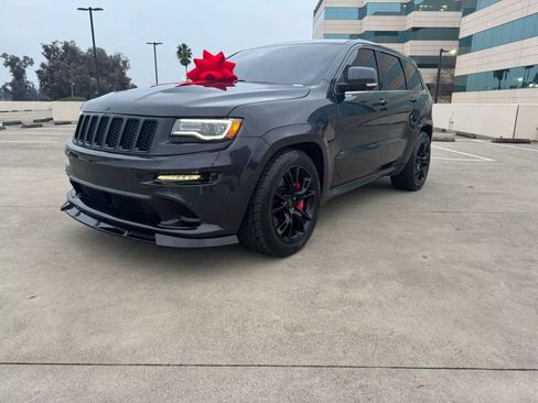 Used 2014 Jeep Grand Cherokee SRT image 54