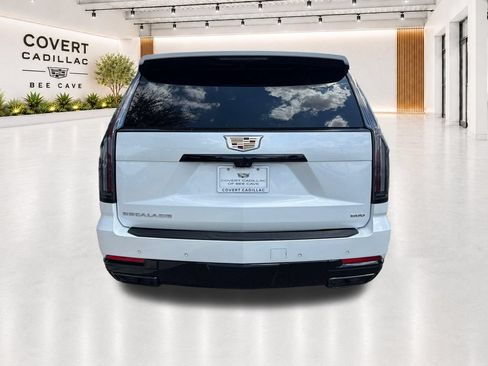 Used 2025 Cadillac Escalade ESV Sport w/ Touring Package AWD/4WD image 11