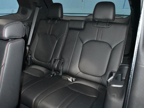 Used 2025 Honda Pilot Black Edition image 25