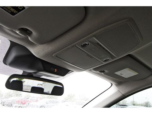 Certified 2025 Nissan Kicks SR image 23