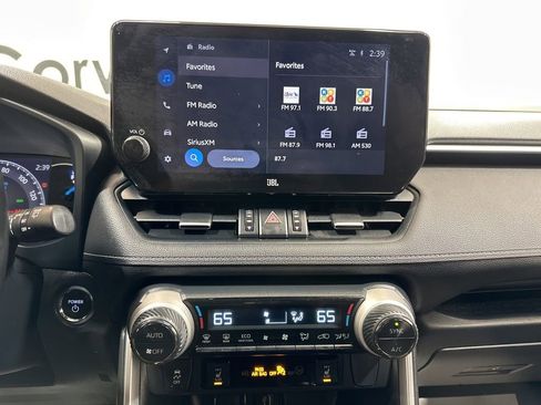 Used 2023 Toyota RAV4 XLE Premium image 31