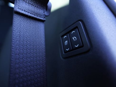 Used 2026 Cadillac Vistiq Sport image 15