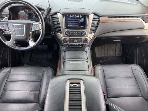 Used 2018 GMC Yukon Denali w/ Denali Ultimate Package image 11