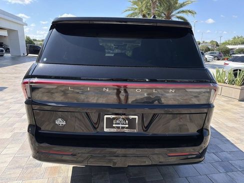 New 2026 Lincoln Navigator L Reserve AWD/4WD image 3