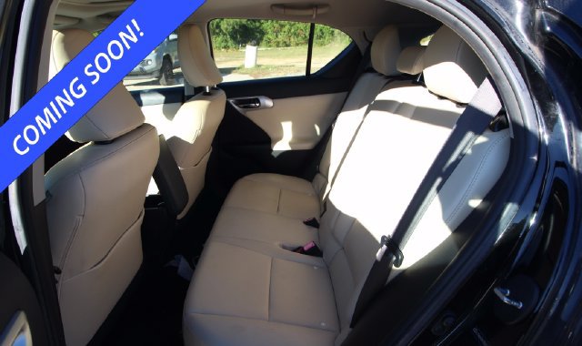Used 2011 Lexus CT 200h Premium w/ Premium Audio Pkg FWD image 3