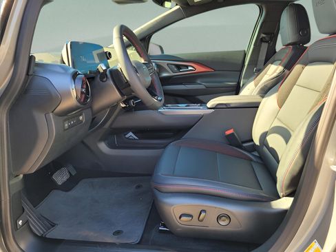 New 2026 Chevrolet Equinox EV RS image 6