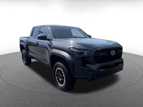 Used 2025 Toyota Tacoma TRD Off-Road AWD/4WD image 3