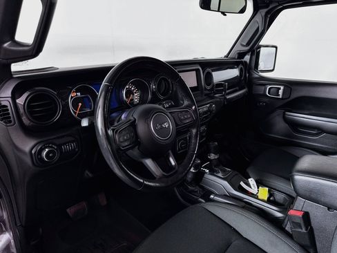 Used 2021 Jeep Wrangler Unlimited Sport AWD/4WD image 9