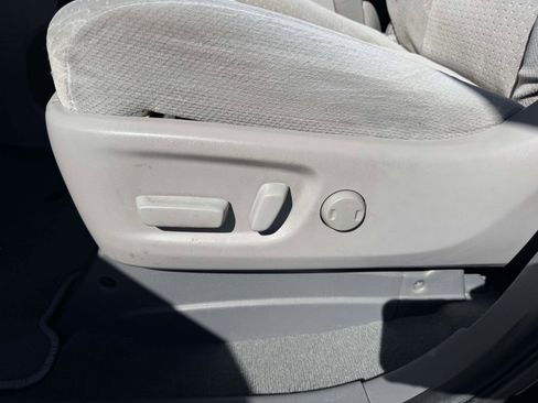 Used 2020 Toyota Sienna LE w/ Cargo Management Package image 16