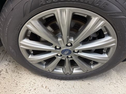 Used 2018 Ford Escape Titanium AWD/4WD image 34