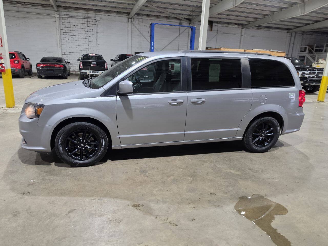 Used 2019 Dodge Grand Caravan GT FWD image 4