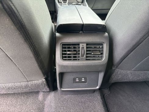 Used 2025 Nissan Rogue SV AWD/4WD image 24