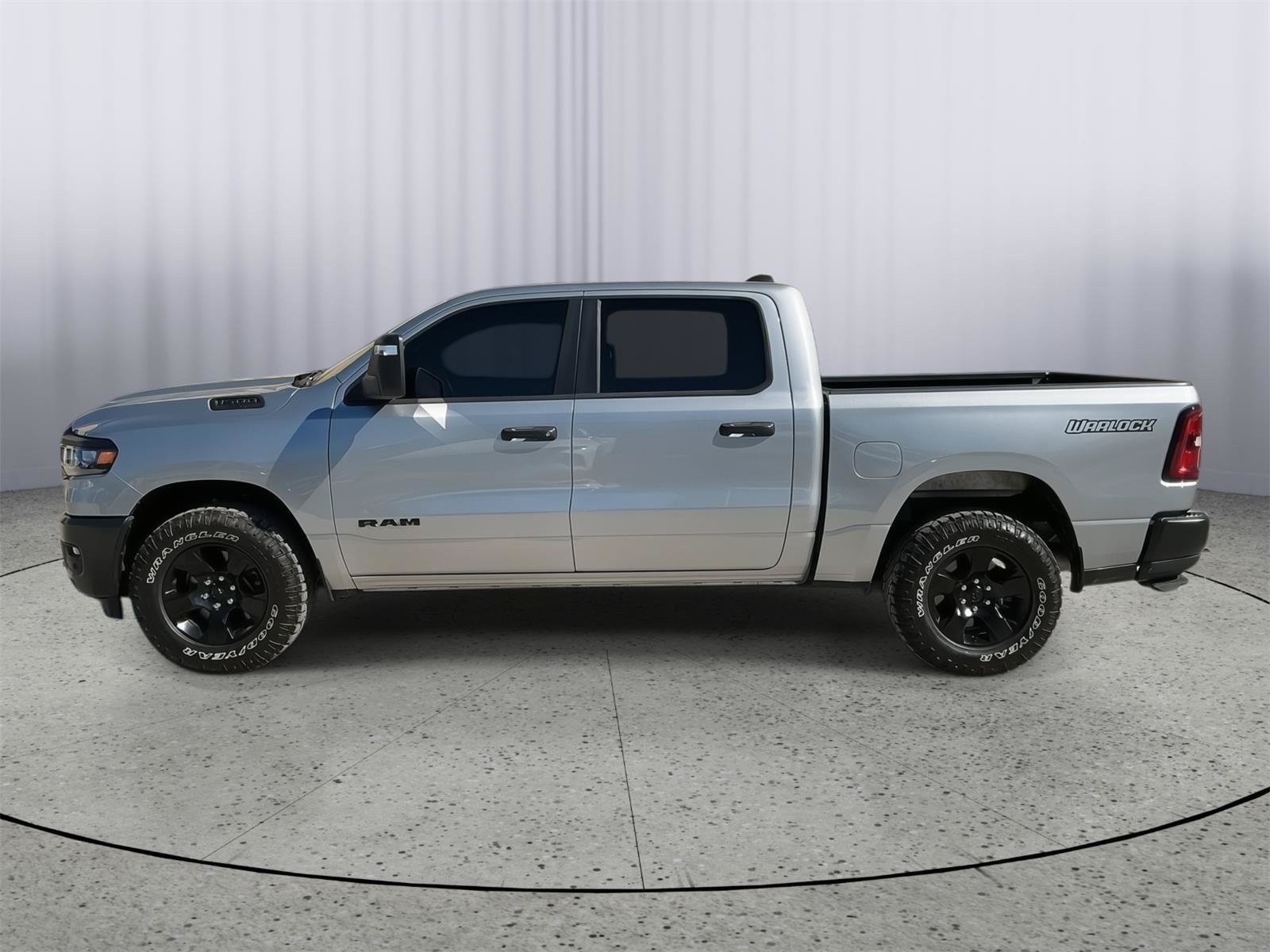 Used 2025 RAM 1500 Warlock AWD/4WD image 2