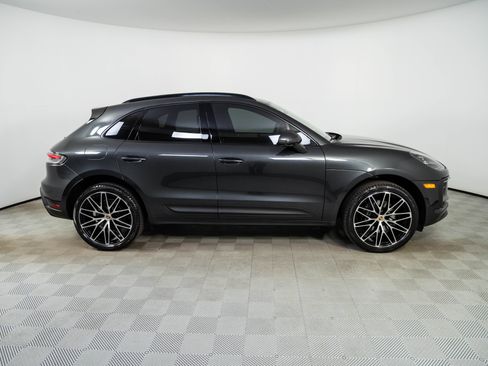 Used 2023 Porsche Macan AWD/4WD image 27