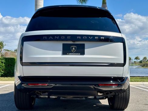 Used 2025 Land Rover Range Rover SE AWD/4WD image 7