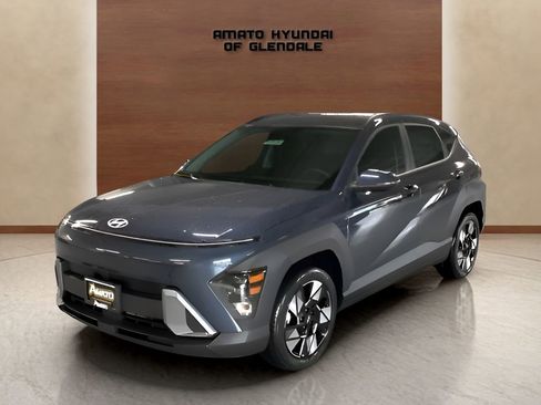 Used 2025 Hyundai Kona SEL FWD image 2