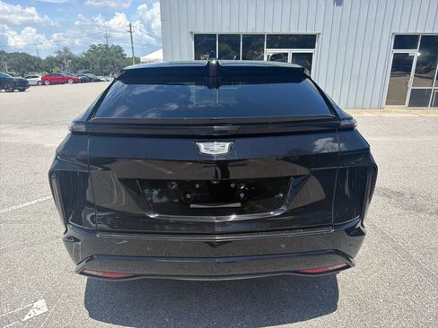 Used 2024 Cadillac Lyriq Tech RWD image 8