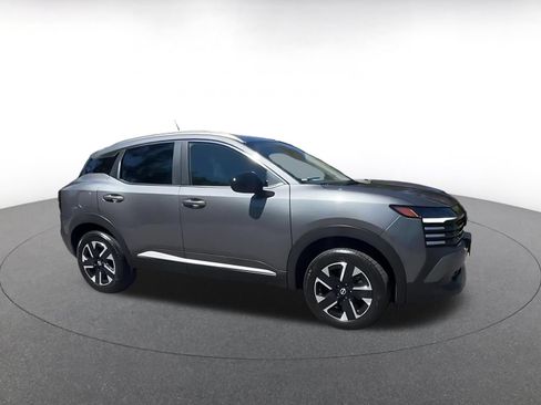 Used 2026 Nissan Kicks SV w/ Cold Weather Package AWD/4WD image 2