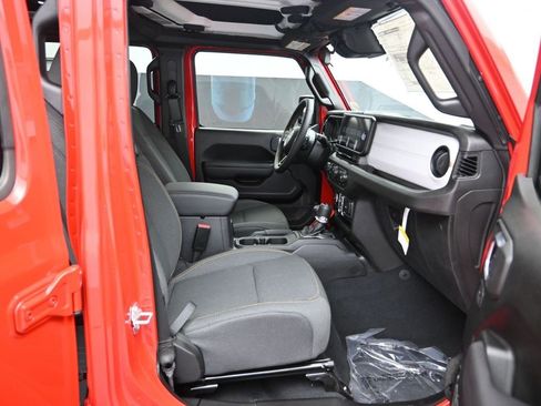 New 2024 Jeep Wrangler Unlimited Sport image 27