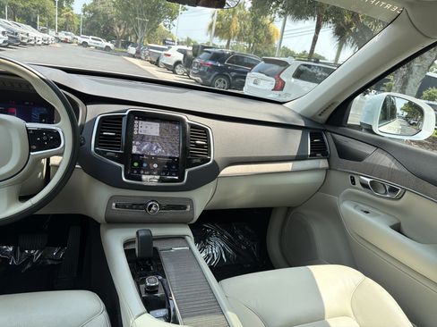 Certified 2023 Volvo XC90 B6 Plus w/ Protection Package Premier AWD/4WD image 31