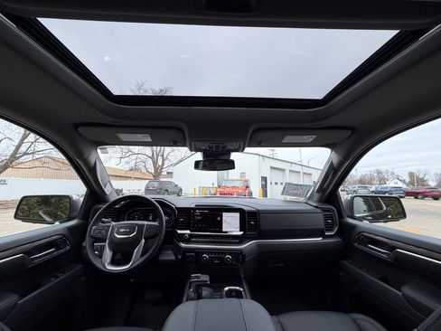 Used 2026 GMC Sierra 1500 SLT w/ SLT Premium Plus Package image 33