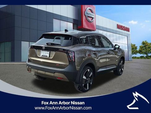 New 2026 Nissan Kicks SR w/ SR Premium Package AWD/4WD image 5